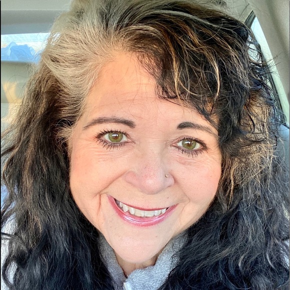 Meet your Posher, Rebekah - Picture 3 of 6